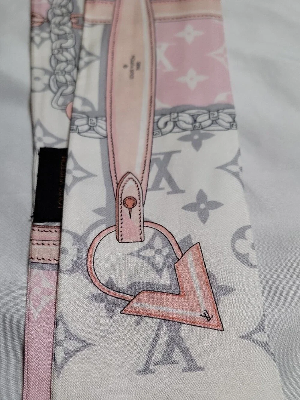Louis Vuitton Pink and White Monogram Chain Print Twilly